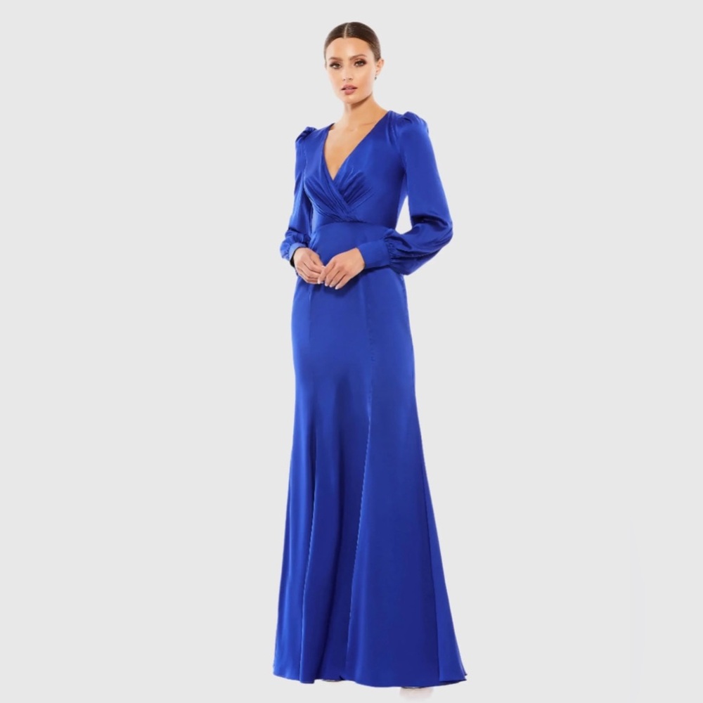 ⚡️SOLD⚡️Mac Duggal Satin Ruched Bishop Sleeve Gown